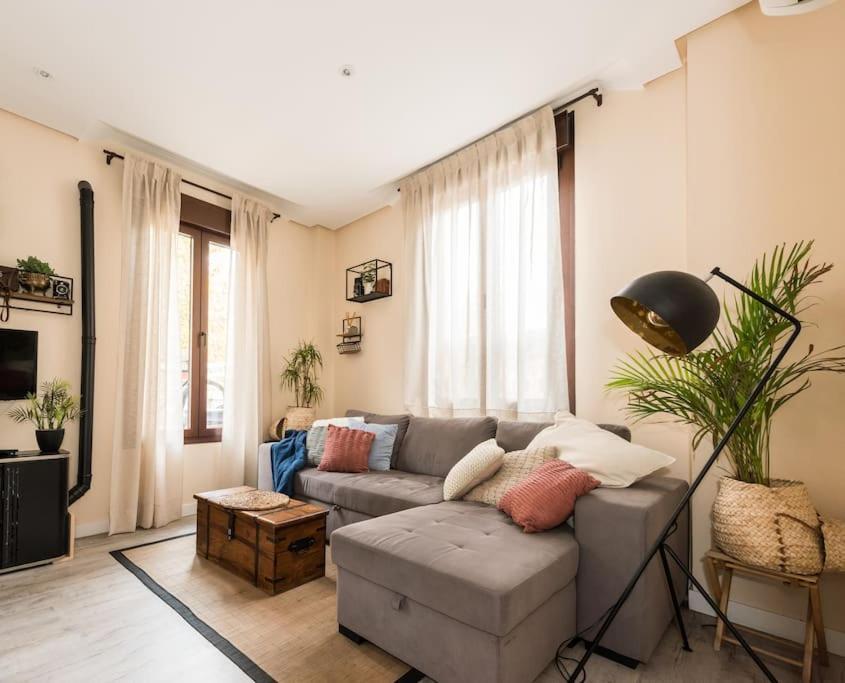 אלקאלה דה הנארס Atico Con Terraza Y Chimenea Junto A Universidad מראה חיצוני תמונה