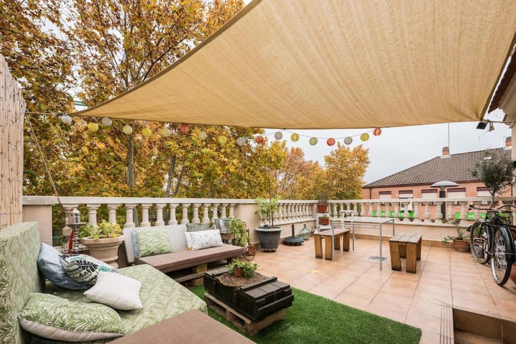 אלקאלה דה הנארס Atico Con Terraza Y Chimenea Junto A Universidad מראה חיצוני תמונה